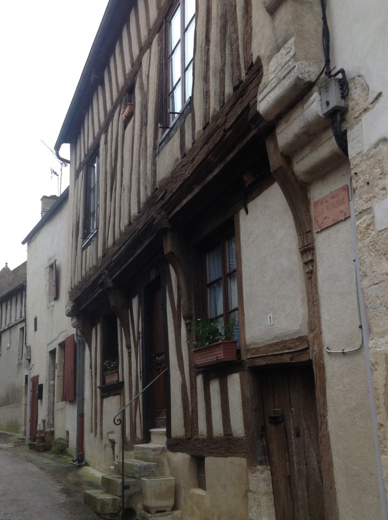 Foto de Noyers, Francia