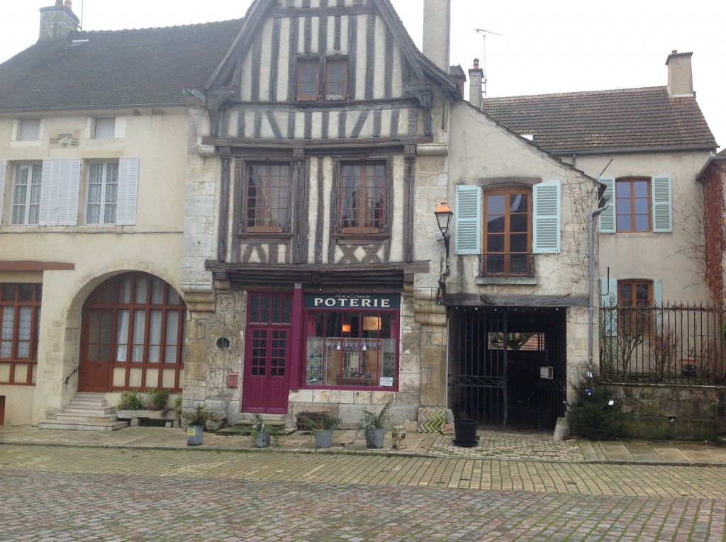 Foto de Noyers, Francia