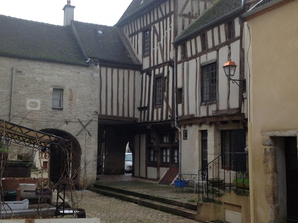 Foto de Noyers, Francia