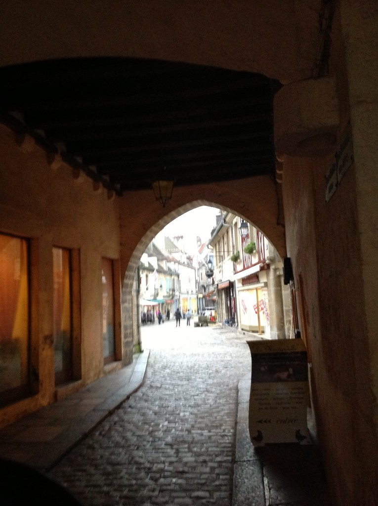 Foto de Semur En Auxoois, Francia