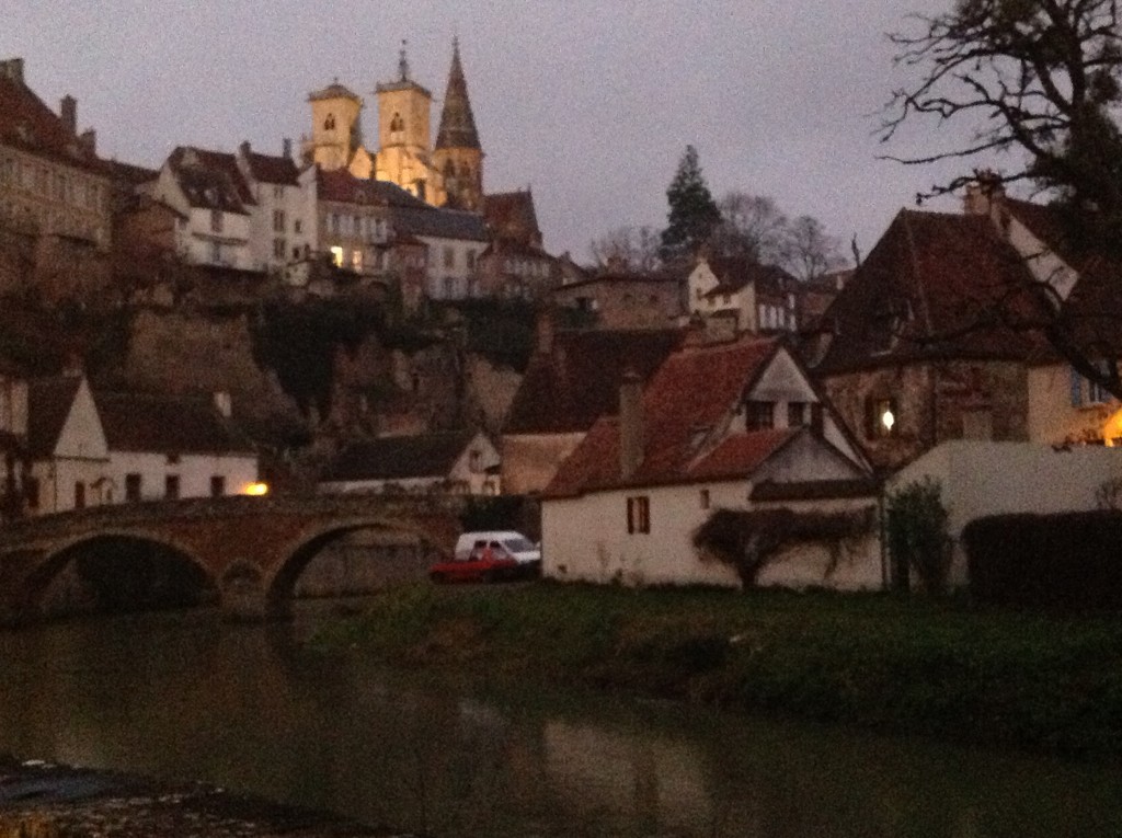 Foto de Semur En Auxoois, Francia