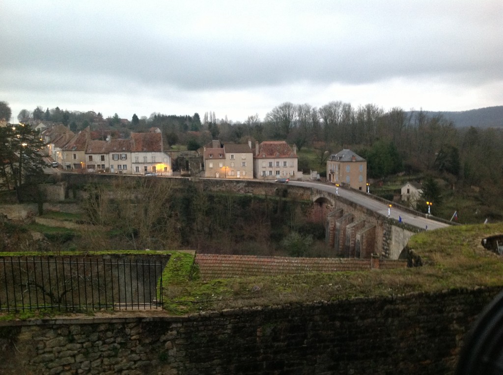Foto de Semur En Auxoois, Francia