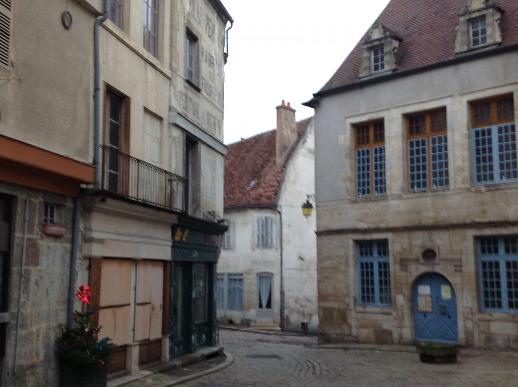 Foto de Semur En Auxoois, Francia