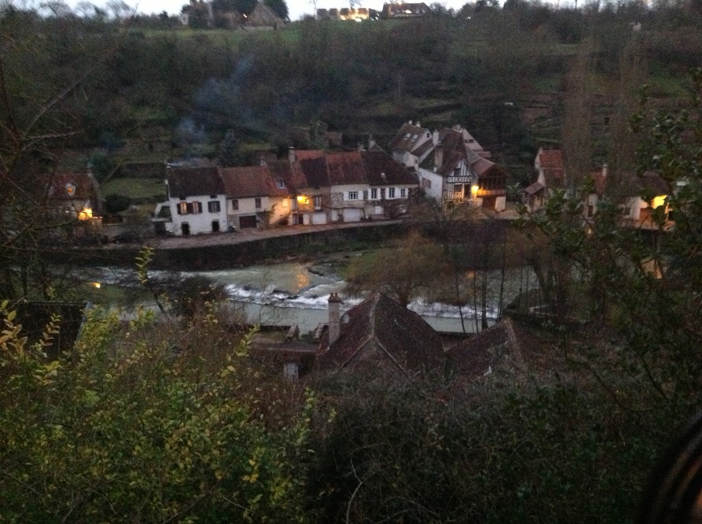 Foto de Semur En Auxoois, Francia