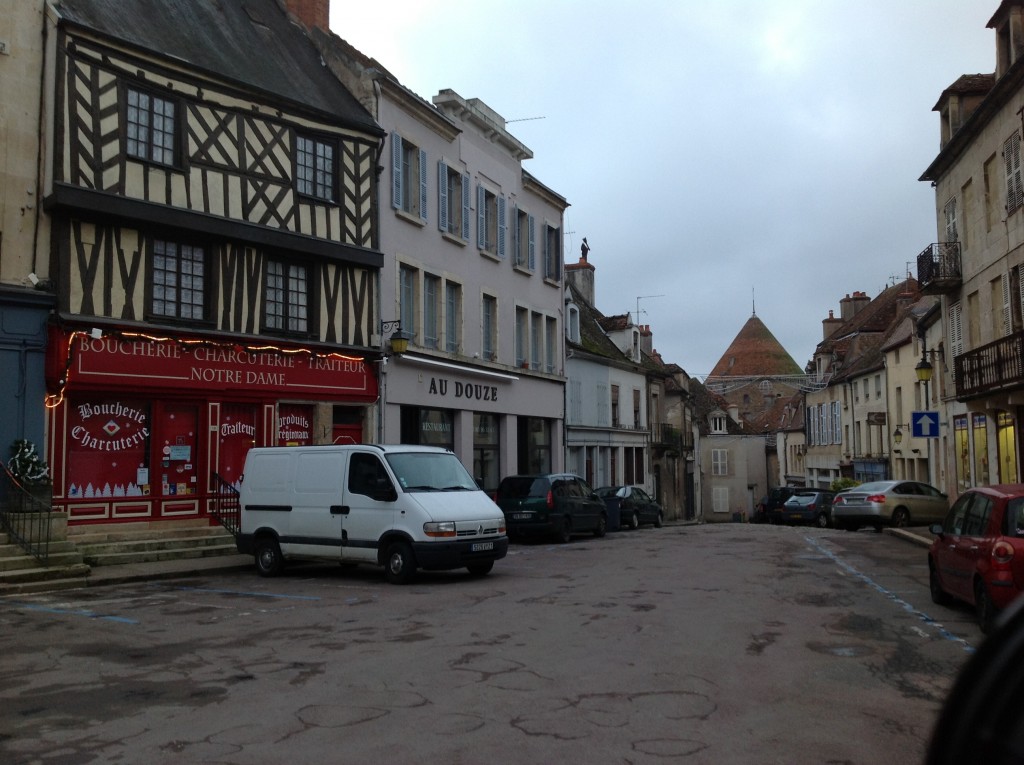 Foto de Semur En Auxoois, Francia