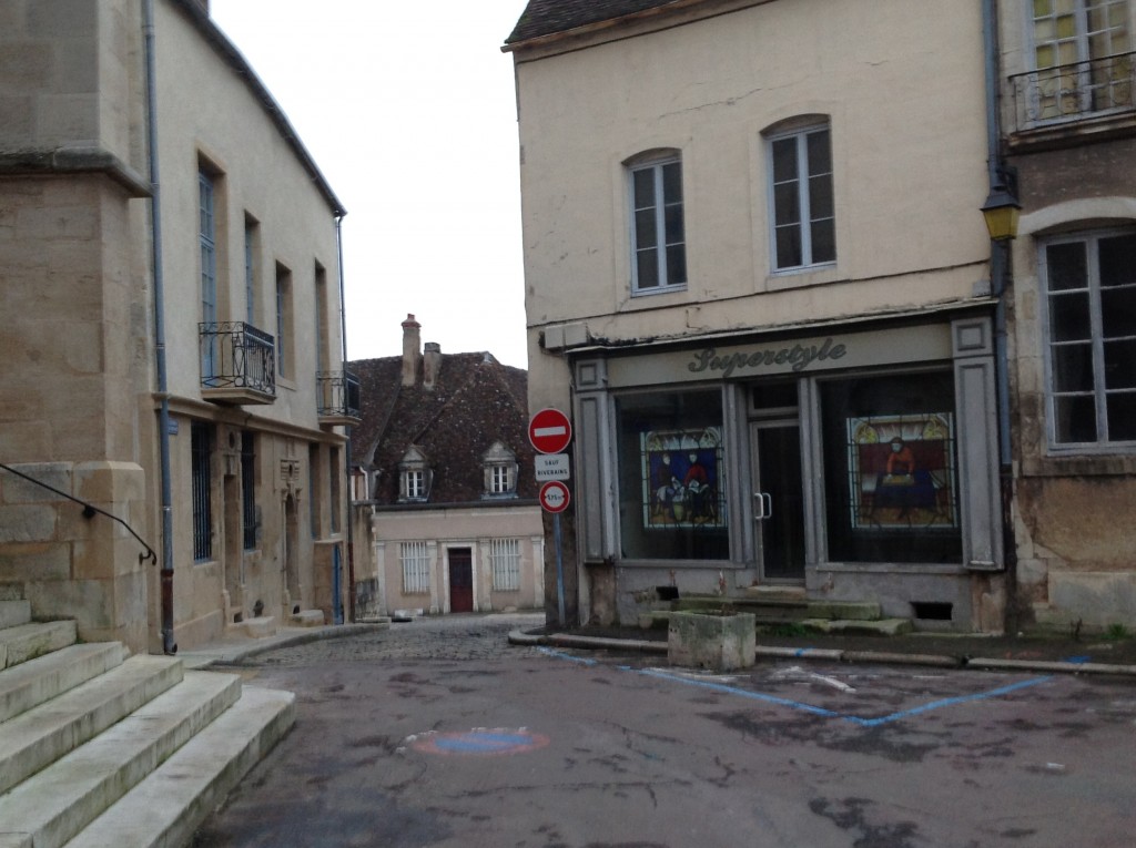 Foto de Semur En Auxoois, Francia