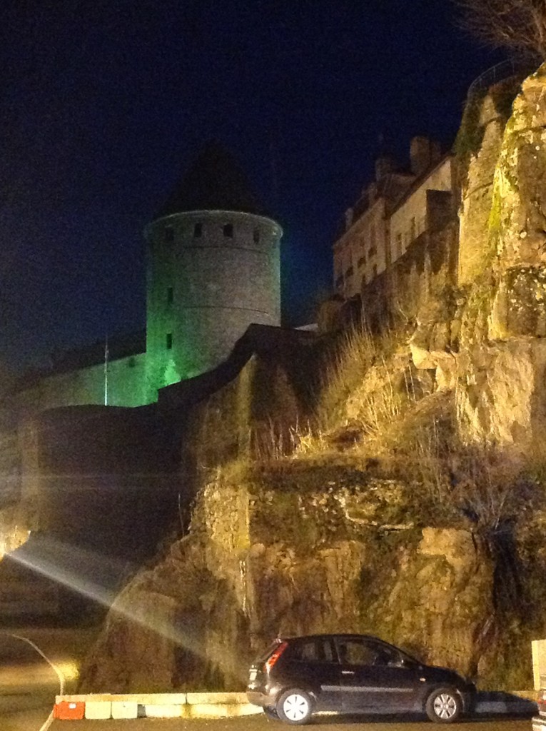 Foto de Semur En Auxoois, Francia