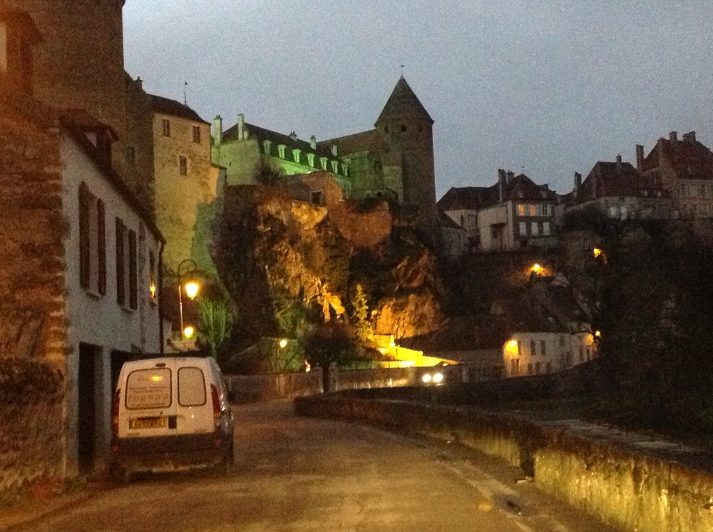 Foto de Semur En Auxoois, Francia