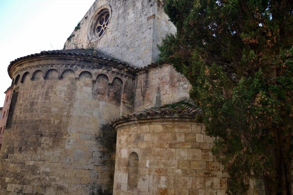 Foto: Monasterio de Sant Pere de Besalú - Besalú (Girona), España