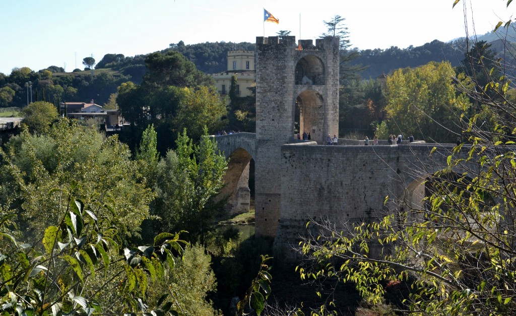 Foto: Pont de Besalú - Besalú (Girona), España