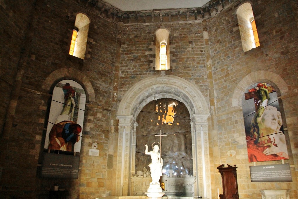 Foto: Baptisterio - Volterra (Tuscany), Italia