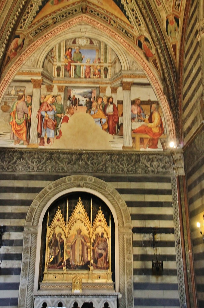 Foto: Baptisterio - Siena (Tuscany), Italia