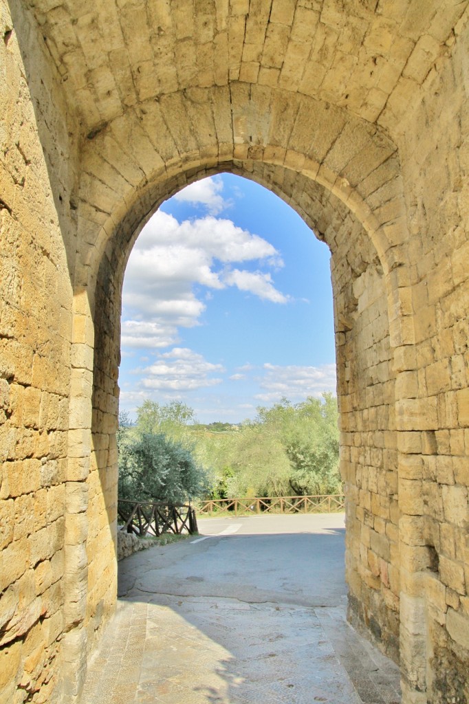 Foto: Puerta de la muralla - Monteriggioni (Tuscany), Italia