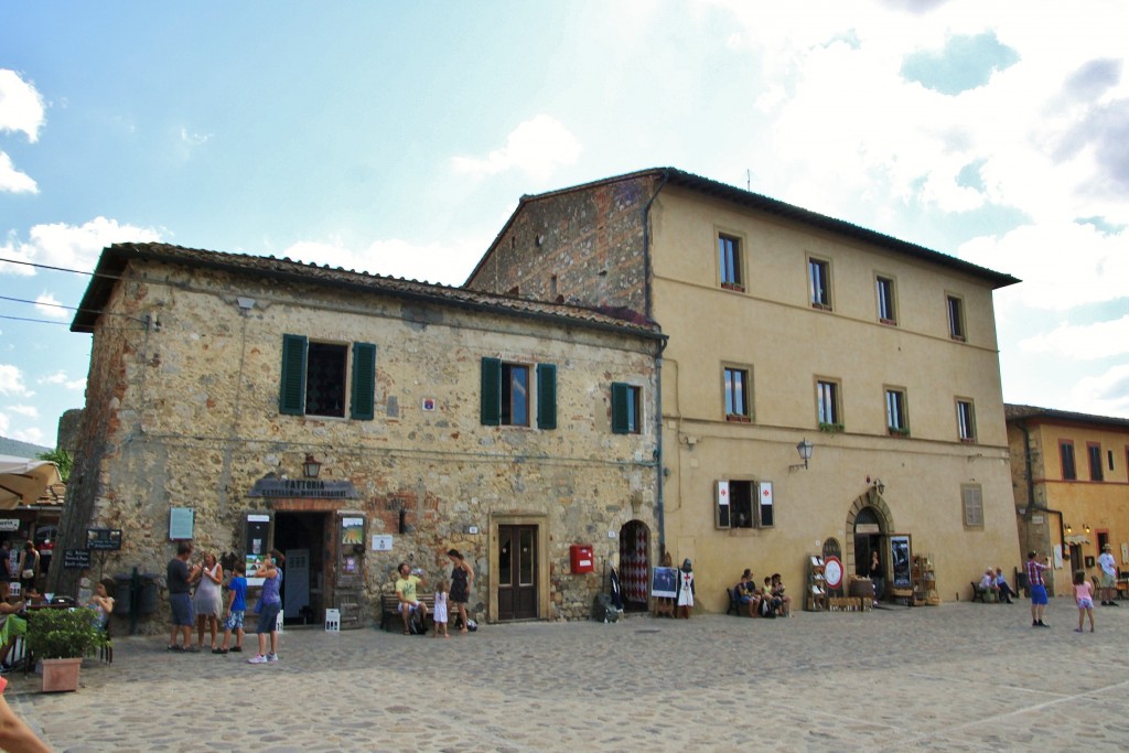Foto: Recinto amurallado - Monteriggioni (Tuscany), Italia