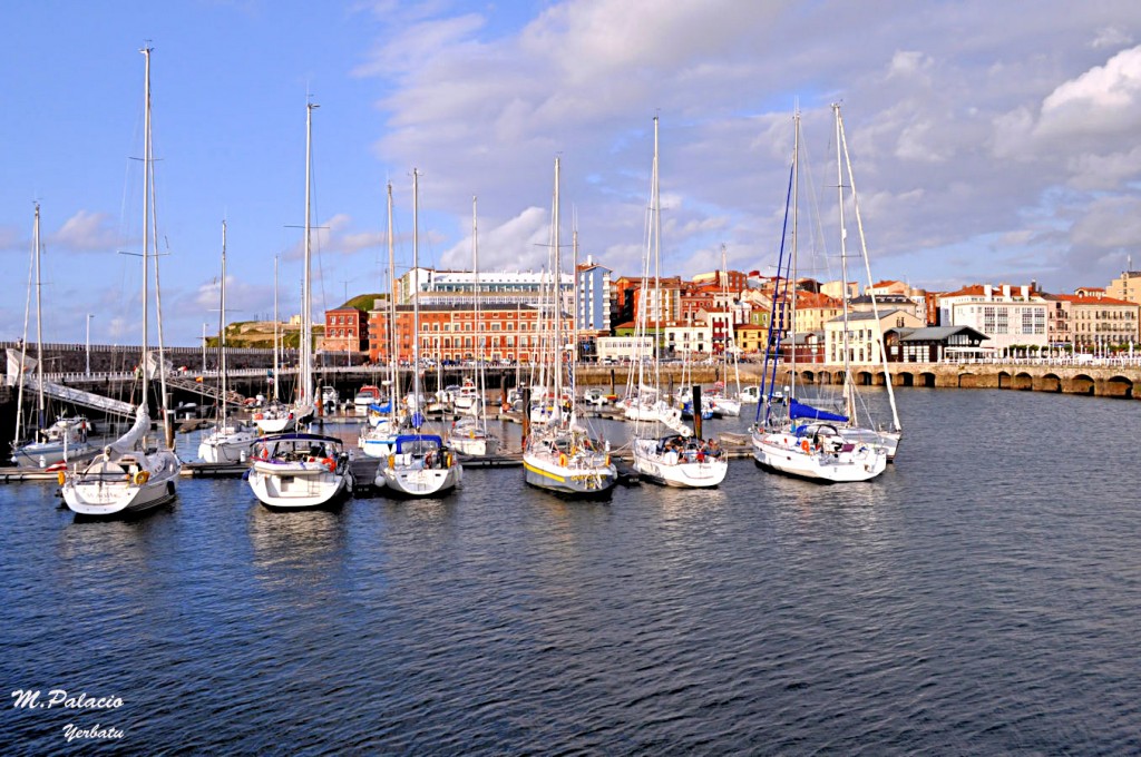 Foto: Muelle deportivo Gijón (Asturias) - Gijón (Asturias), España