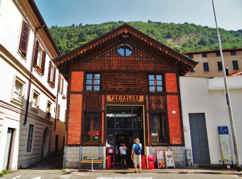 Foto: Funicolare Como - Brunate - Como (Lombardy), Italia