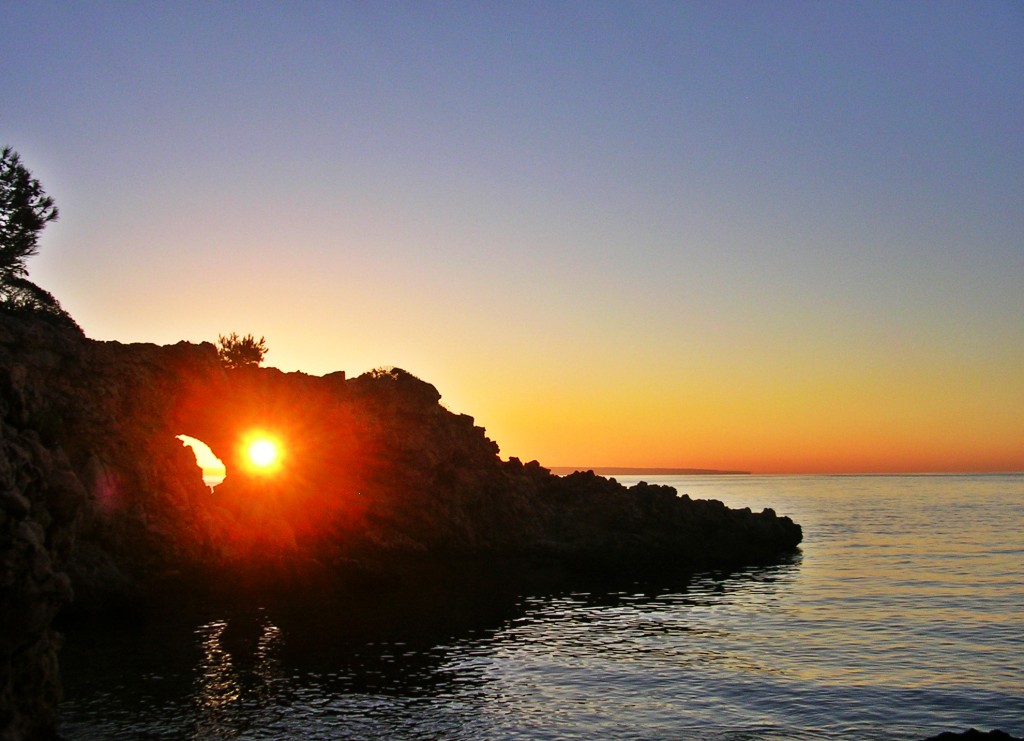 Foto: Amanecer de Octubre - Palmanova (Illes Balears), España