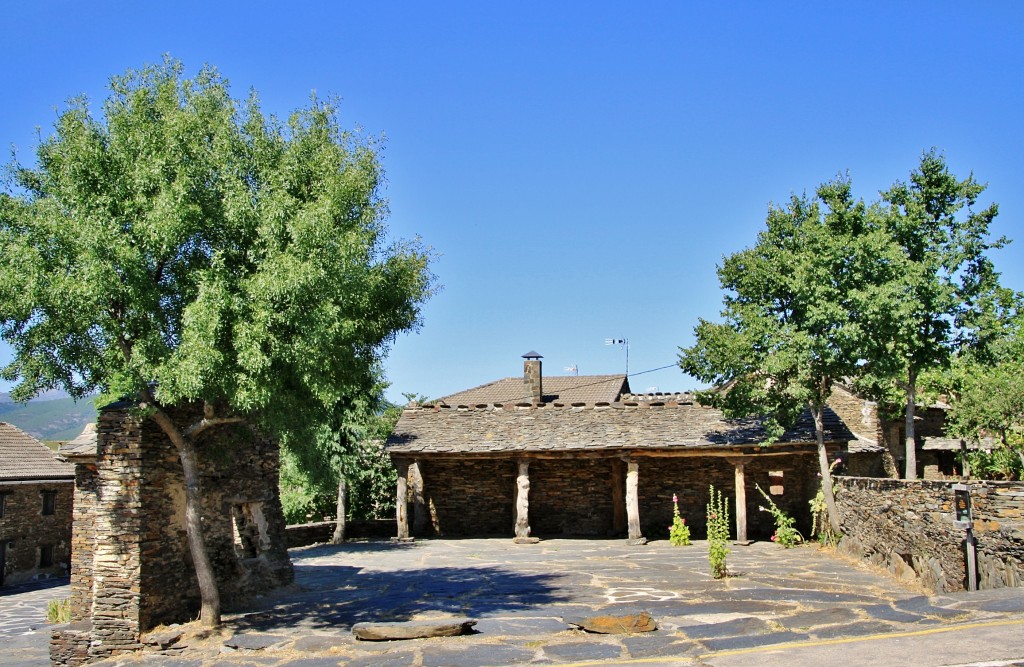 Foto: Vista del pueblo - Campillo de Ranas (Guadalajara), España