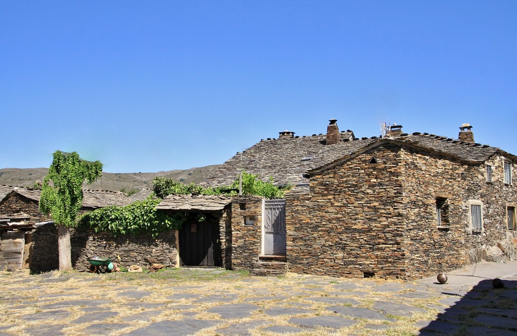 Foto: Vista del pueblo - Campillo de Ranas (Guadalajara), España