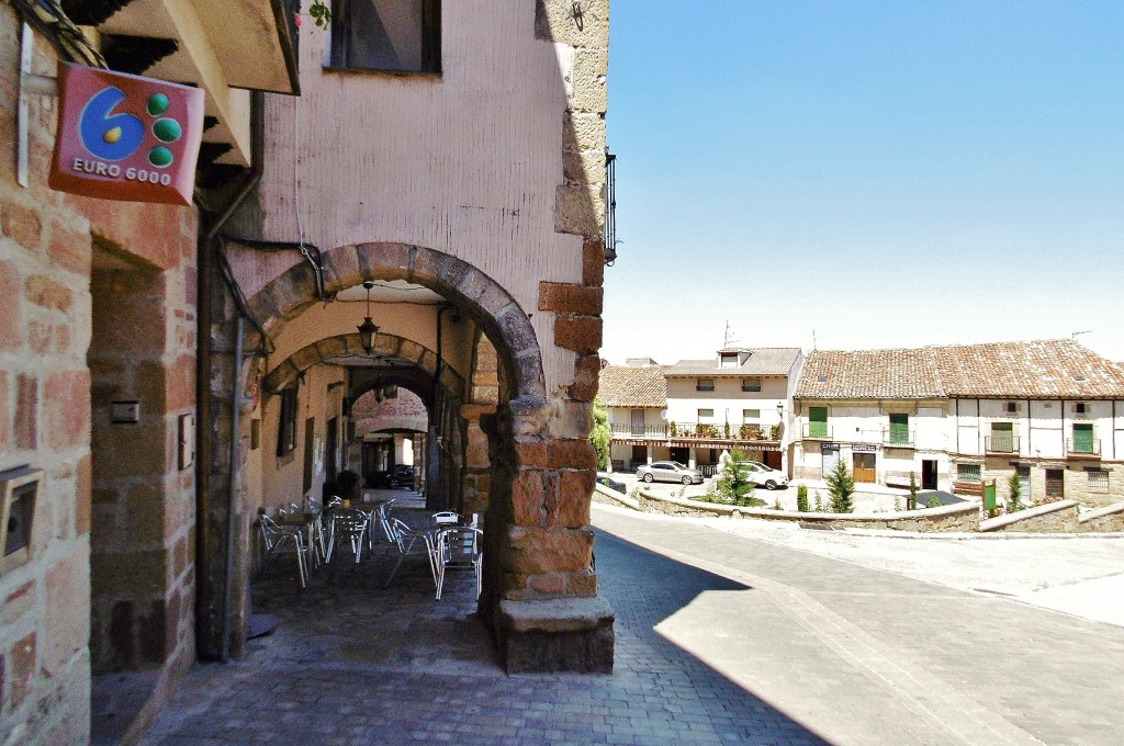 Foto: Vista del pueblo - Atienza (Guadalajara), España