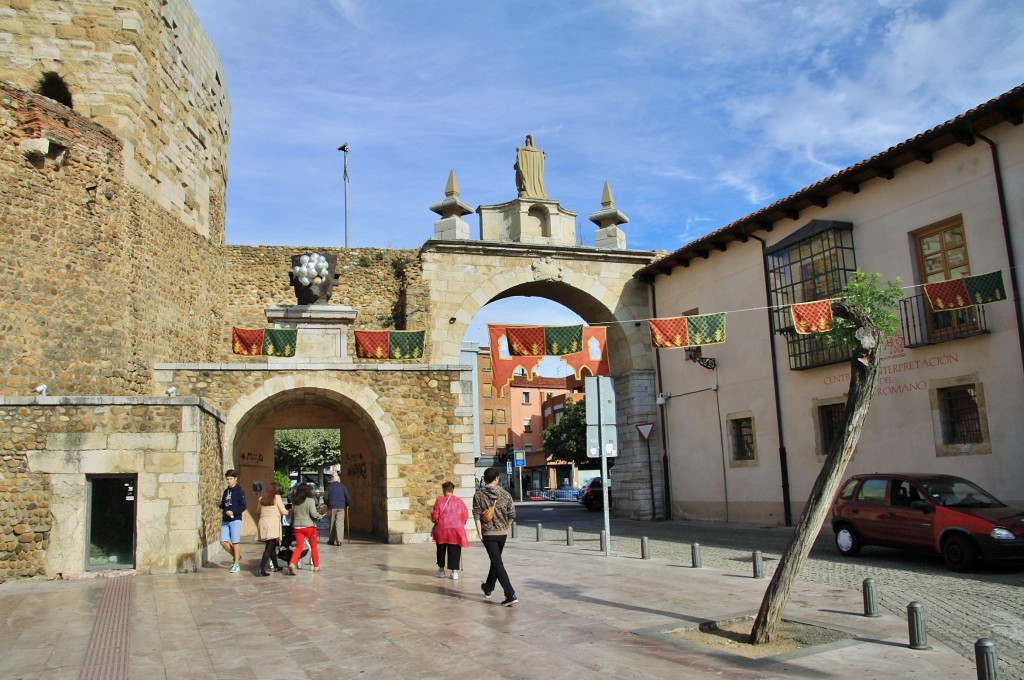 Foto: Arco de la Cárcel - León (Castilla y León), España