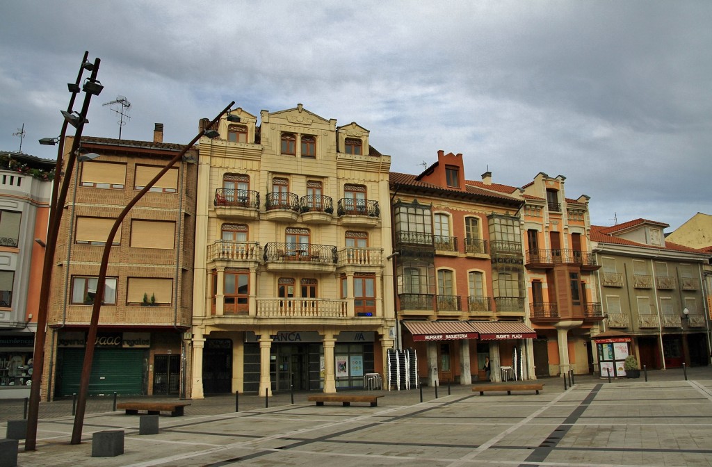 Foto: Plaza Mayor - La Bañeza (León), España