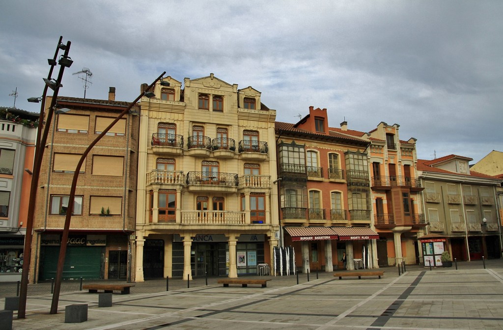 Foto: Plaza Mayor - La Bañeza (León), España
