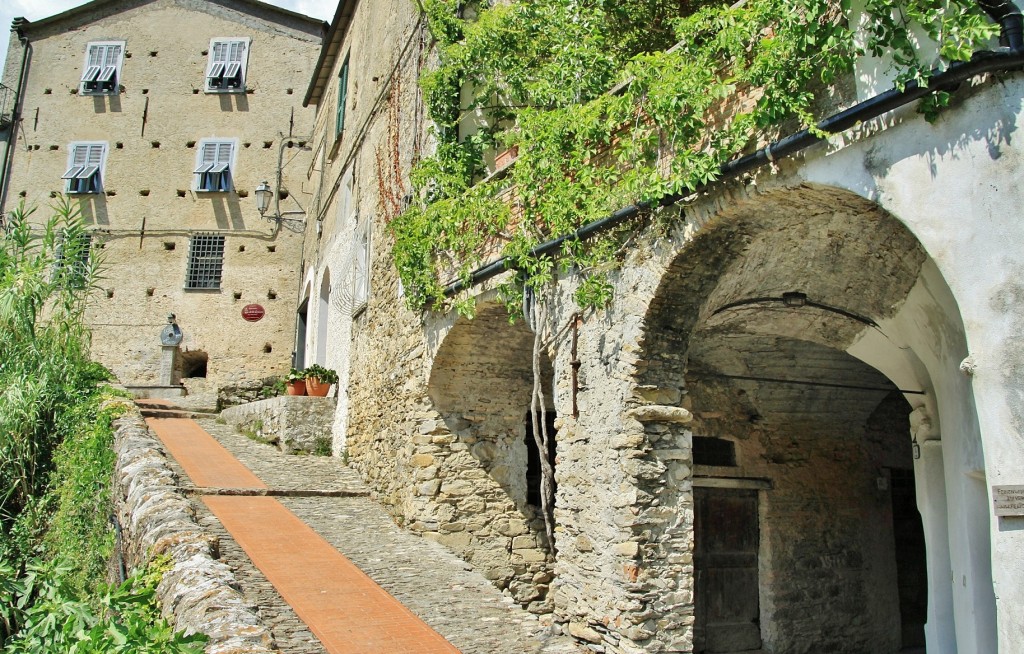 Foto: Centro histórico - Dolcedo (Liguria), Italia