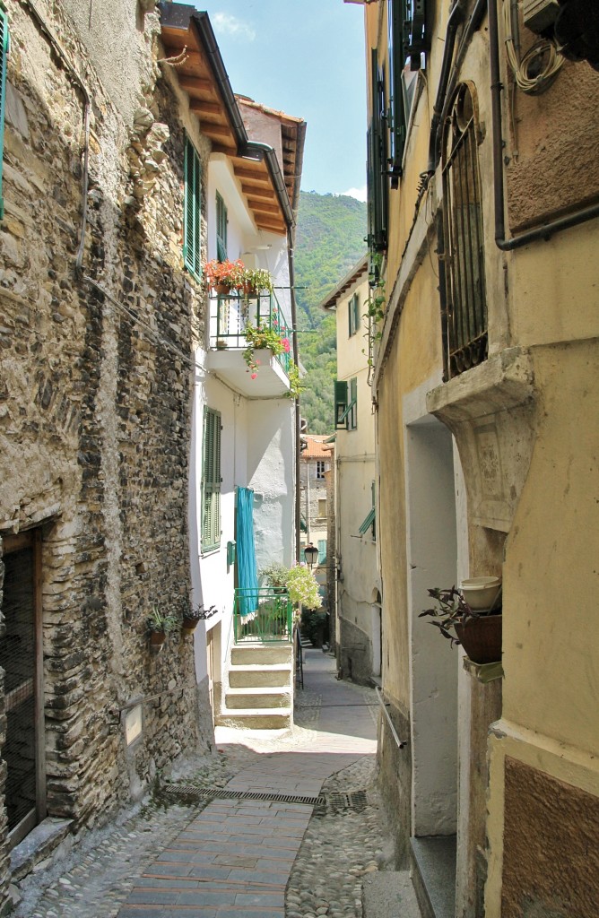Foto: Centro histórico - Badalucco (Liguria), Italia