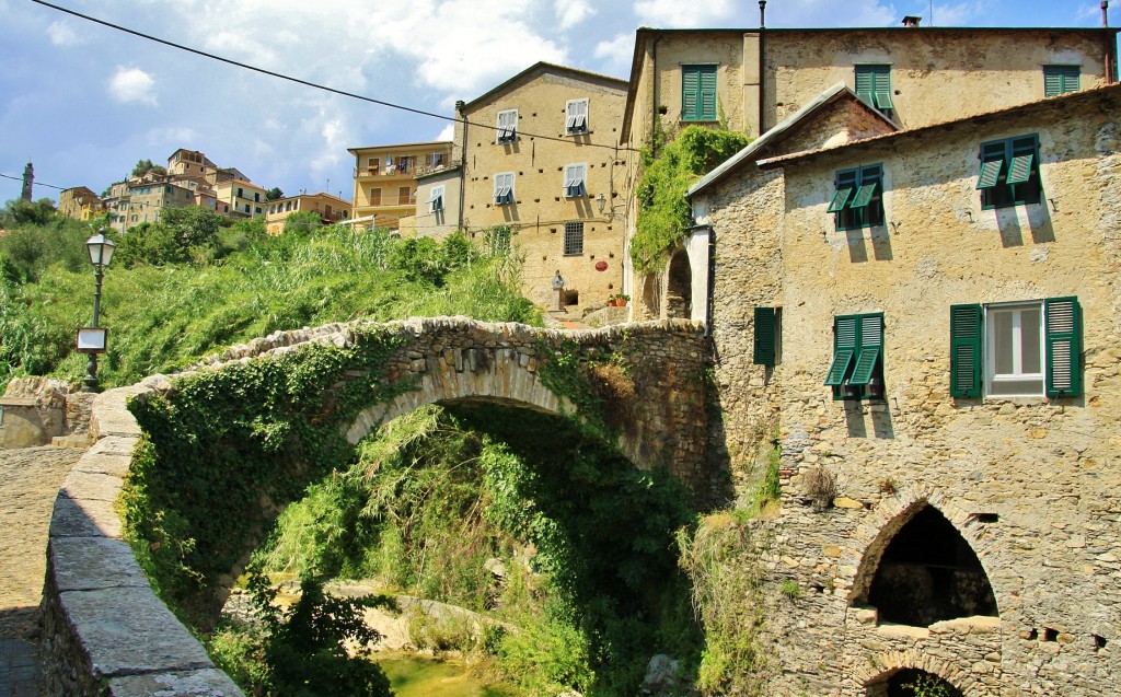 Foto: Centro histórico - Dolcedo (Liguria), Italia