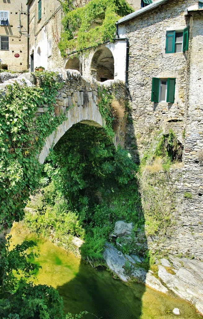 Foto: Centro histórico - Dolcedo (Liguria), Italia