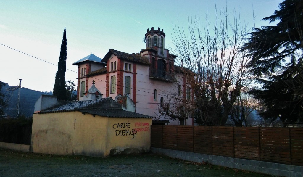 Foto: Plaça Ventura Gassol - Llinars del Vallès (Barcelona), España