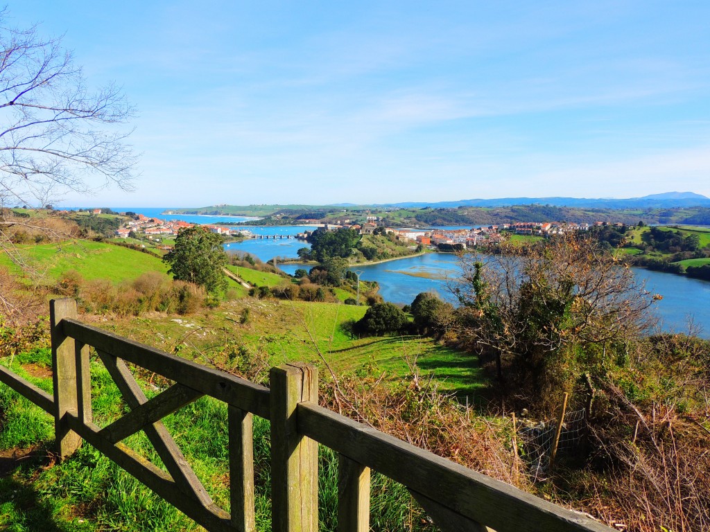 Foto de San Vicente de la Barquera (Cantabria), España