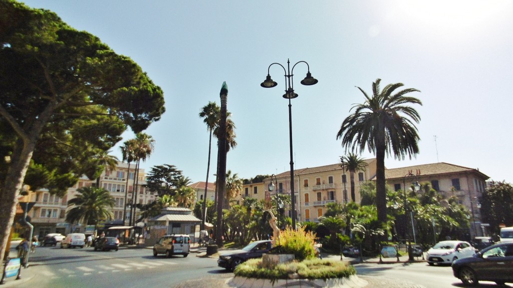 Foto: Vista de la ciudad - Albenga (Liguria), Italia