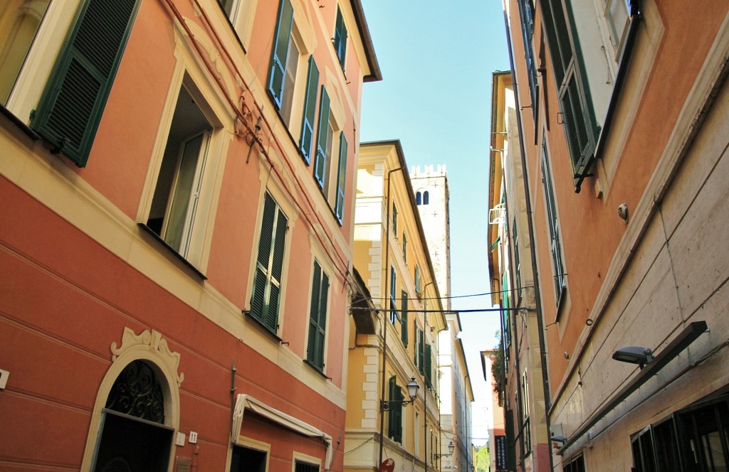 Foto: Centro histórico - Albenga (Liguria), Italia