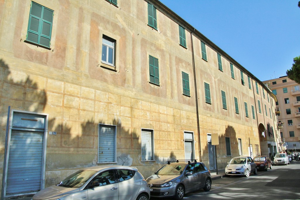 Foto: Centro histórico - Albenga (Liguria), Italia