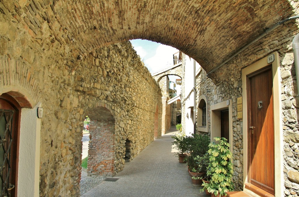 Foto: Centro histórico - Villanova d´Albenga (Liguria), Italia