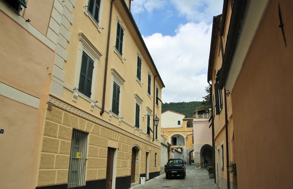 Foto: Centro histórico - Zuccarello (Liguria), Italia