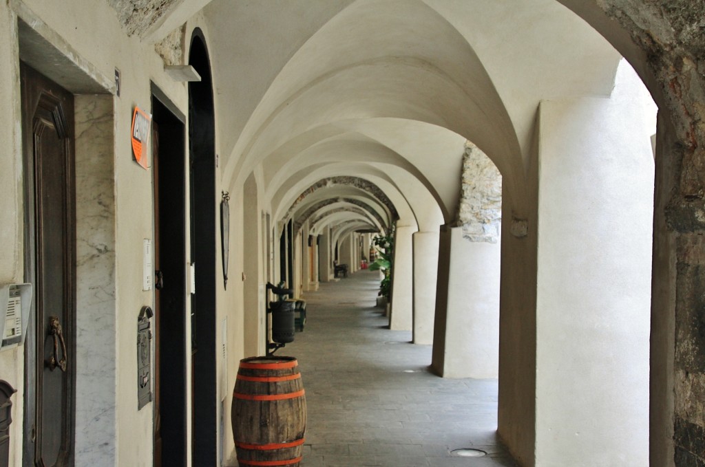 Foto: Centro histórico - Zuccarello (Liguria), Italia