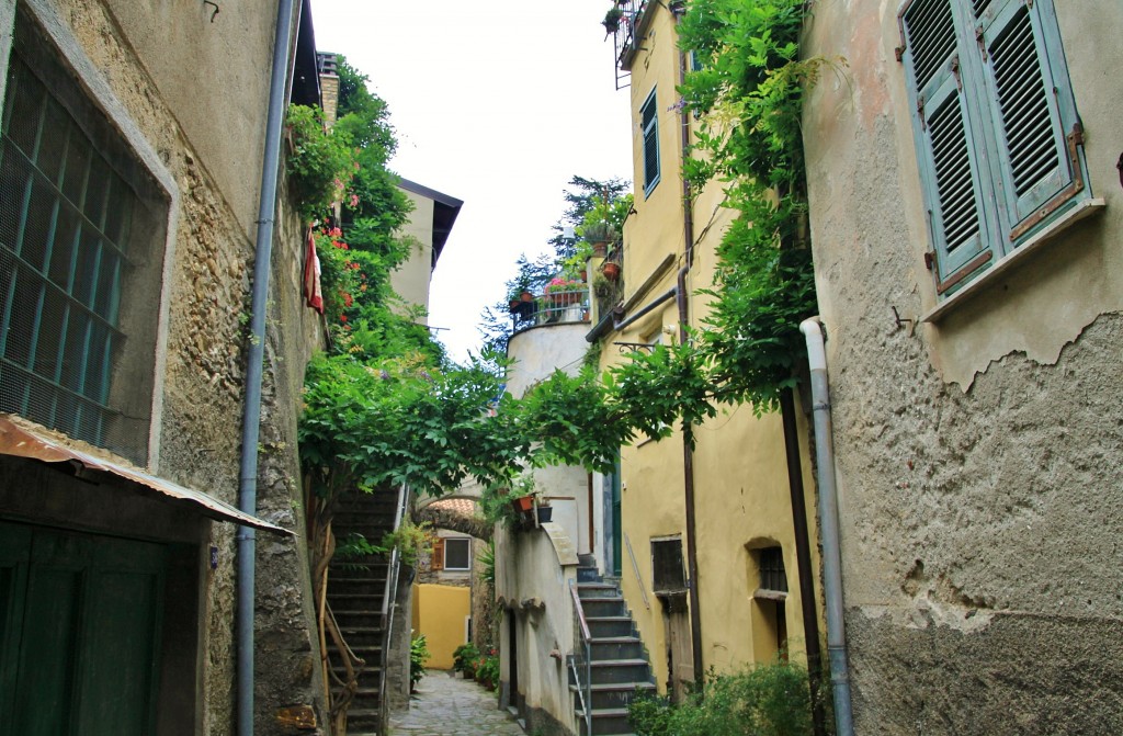 Foto: Centro histórico - Zuccarello (Liguria), Italia