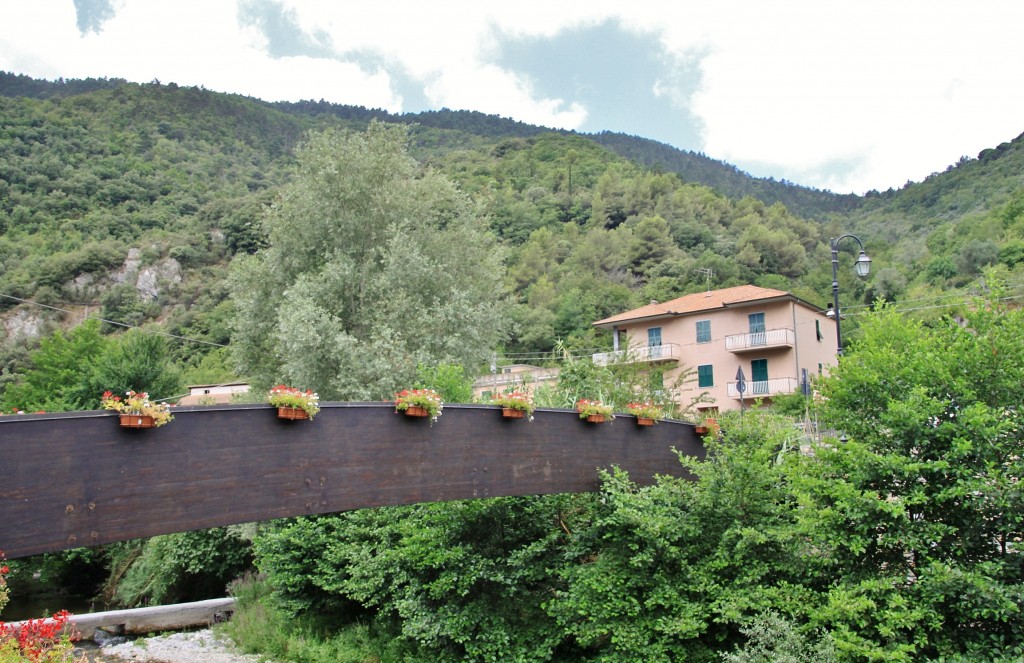 Foto: Centro histórico - Zuccarello (Liguria), Italia