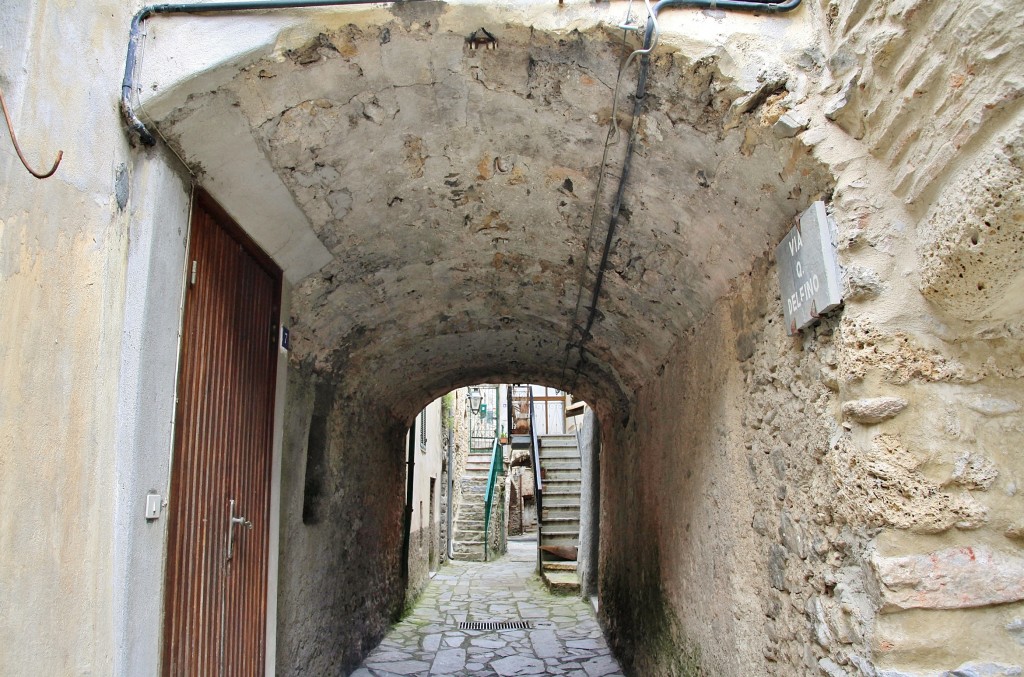 Foto: Centro histórico - Zuccarello (Liguria), Italia