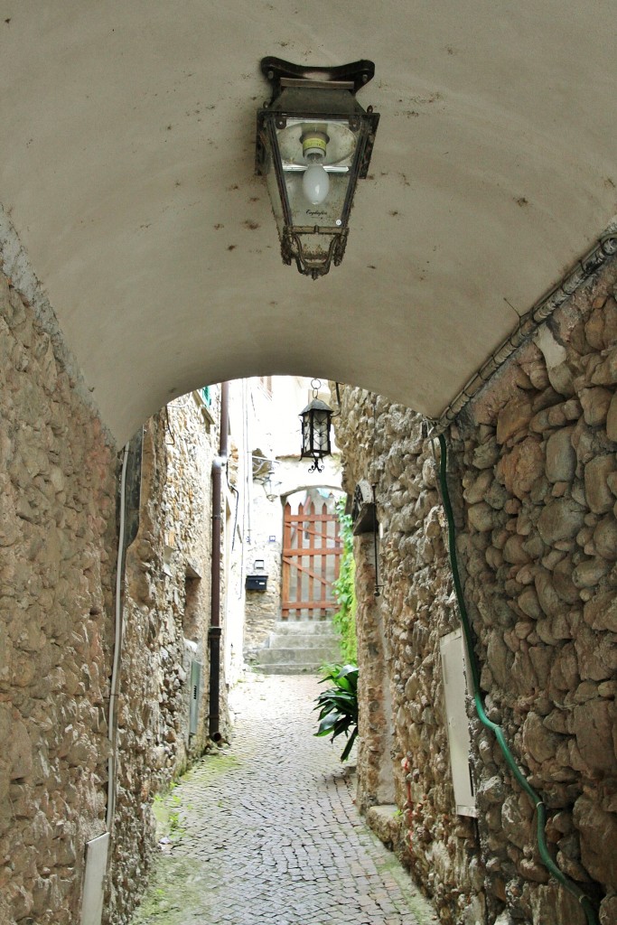 Foto: Centro histórico - Zuccarello (Liguria), Italia