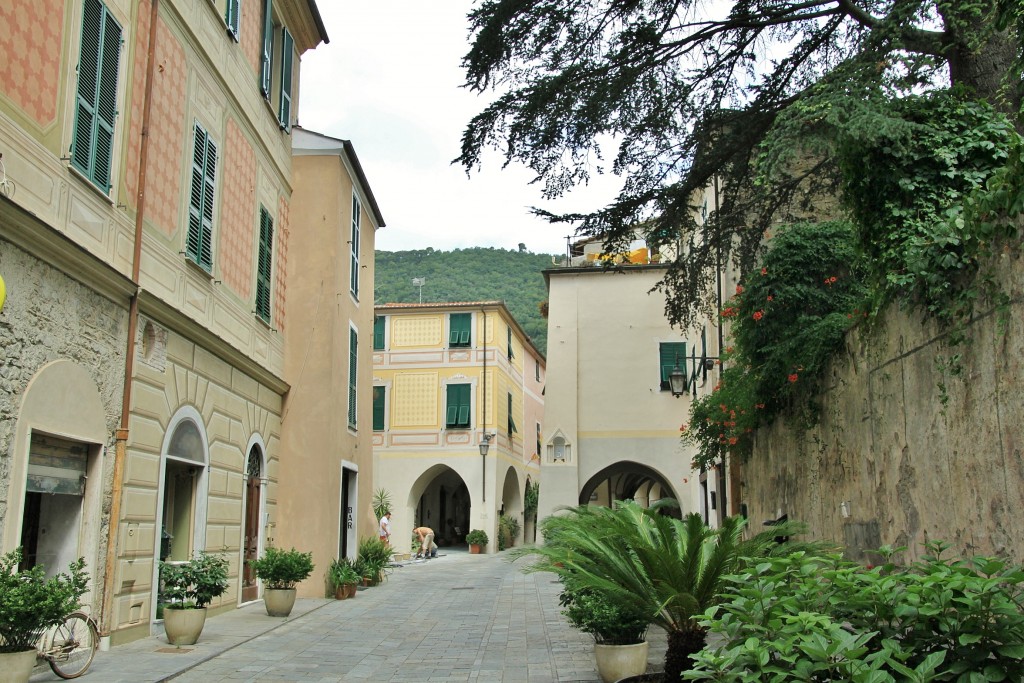 Foto: Centro histórico - Zuccarello (Liguria), Italia