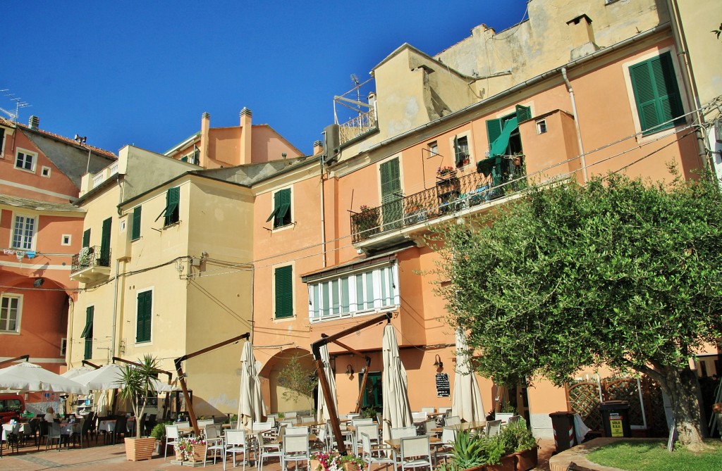 Foto: Centro histórico - Laigueglia (Liguria), Italia
