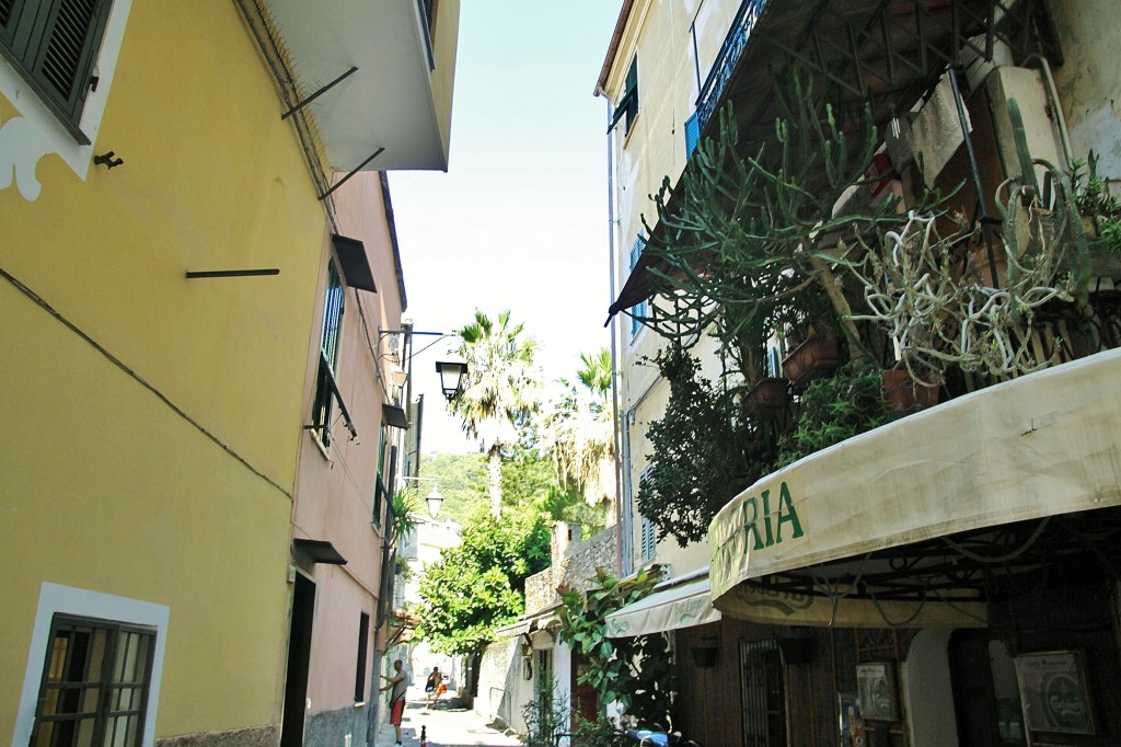 Foto: Centro histórico - Laigueglia (Liguria), Italia