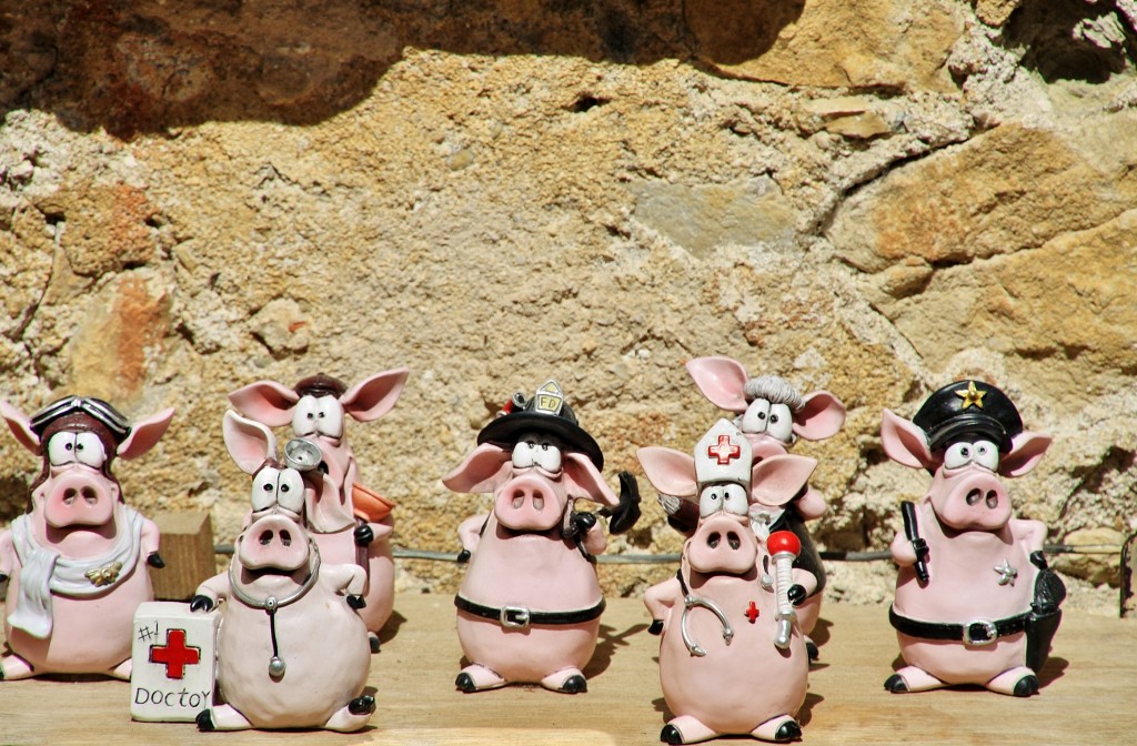 Foto: Figuras de barro - Èze (Provence-Alpes-Côte d'Azur), Francia