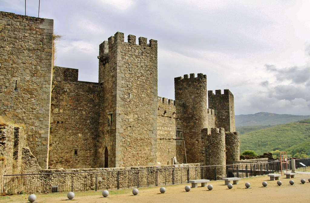 Foto: Castillo de San Vicente - Montemayor (Salamanca), España