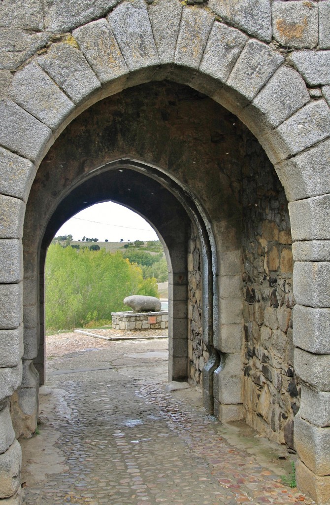 Foto: Puerta de la muralla - Monleón (Salamanca), España