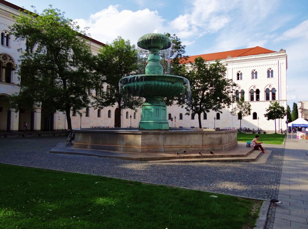 Foto: Geschwister-Scholl-Platz - München (Bavaria), Alemania